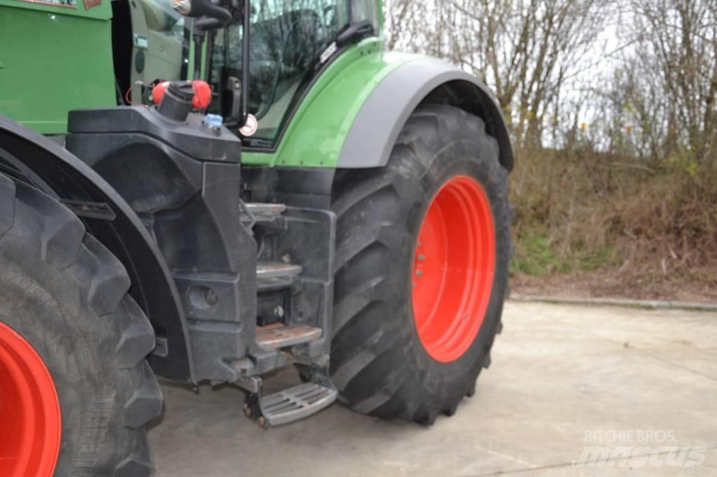 Fendt 828 S4 Profi Tractoren
