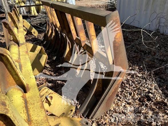 Komatsu D65PX Wegopbrekers