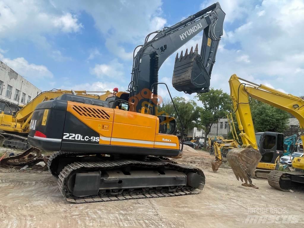 Hyundai 220 Rupsgraafmachines