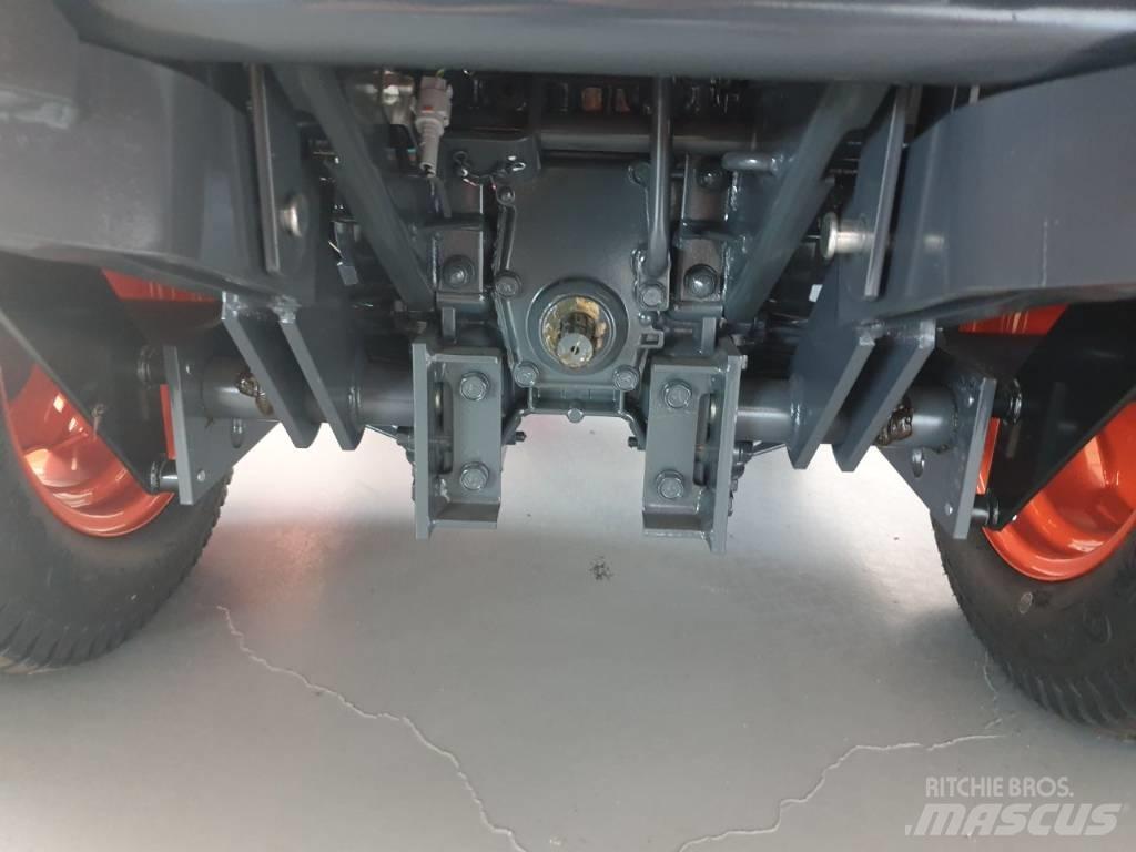 Kubota F251E (2WD) Gemonteerde en gesleepte maaiers