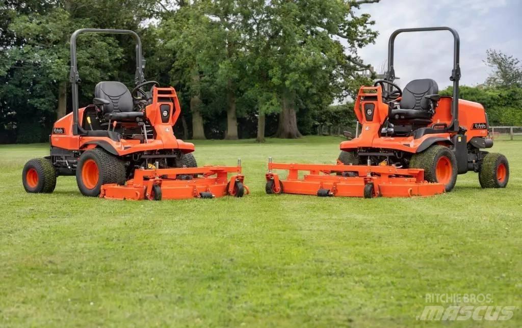 Kubota F251E (2WD) Gemonteerde en gesleepte maaiers