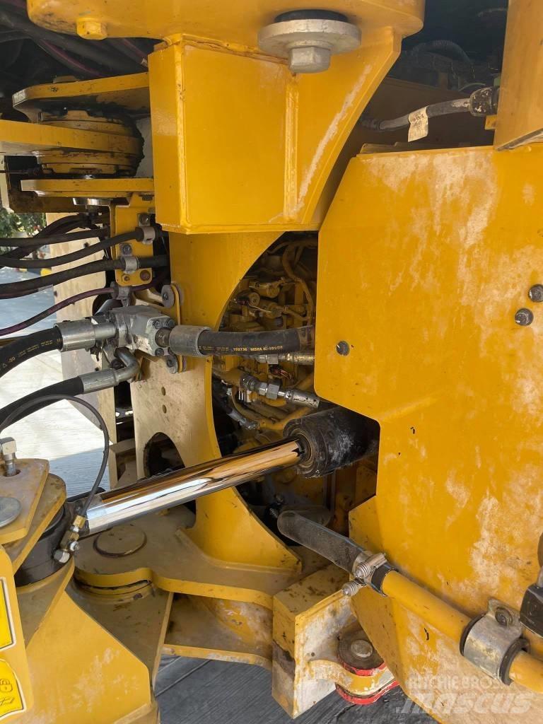 CAT 972M II Wielladers