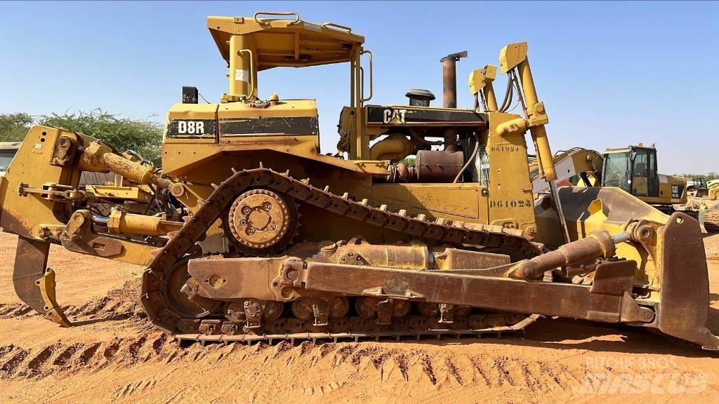 CAT D8R Rupsdozers