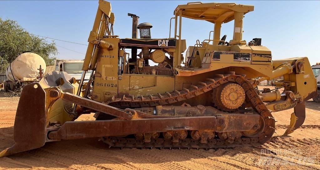 CAT D8R Rupsdozers