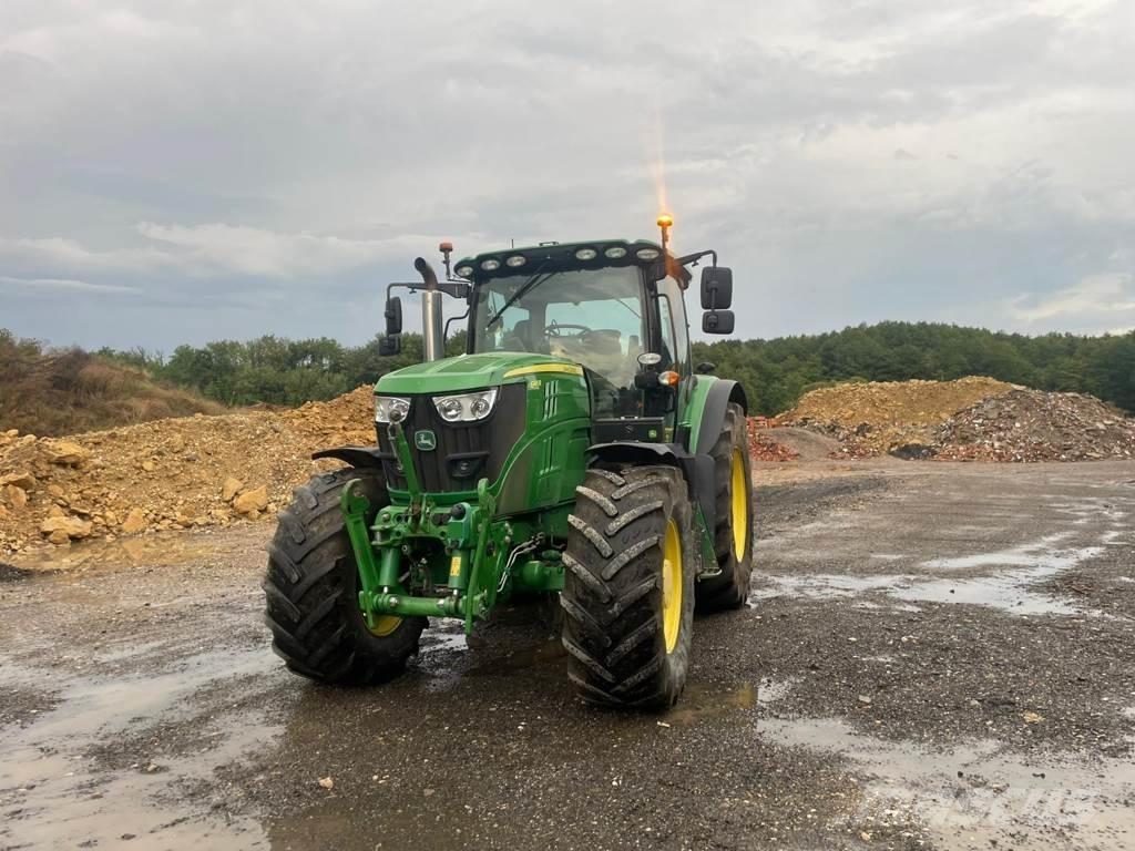 John Deere 6145R Tractoren