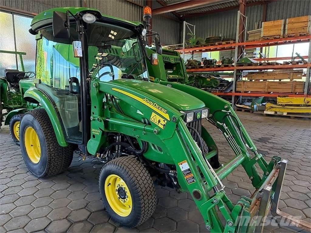 John Deere 3320 Tractoren