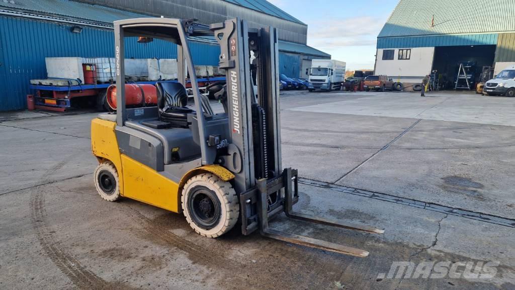 Jungheinrich TFG 425 LPG heftrucks