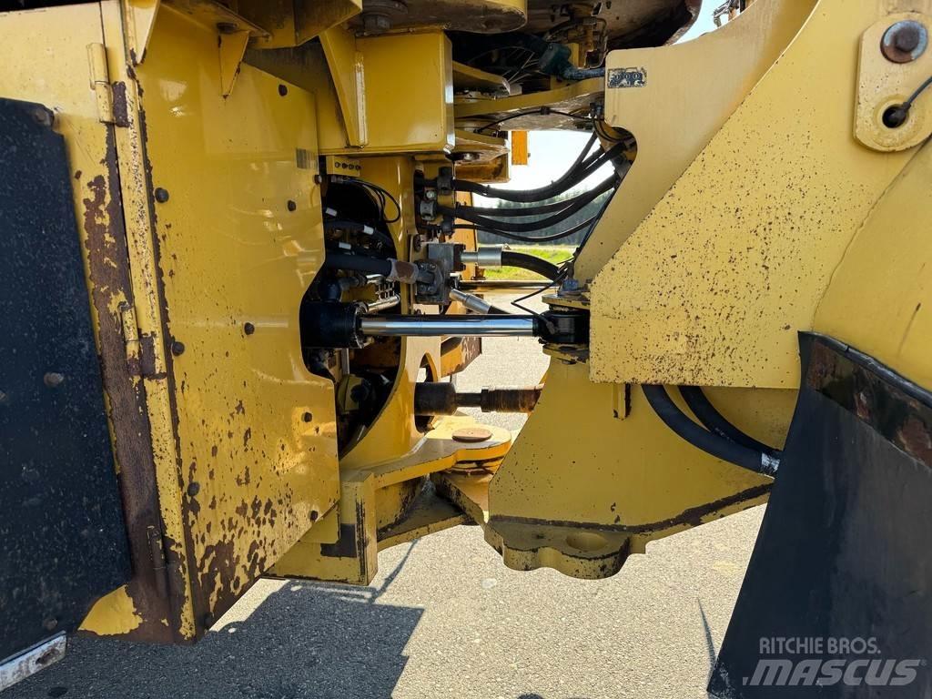 CAT 972M Wielladers