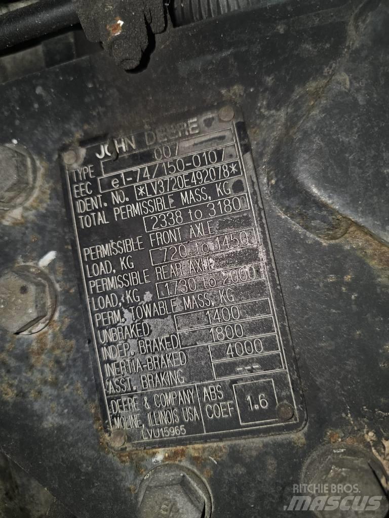 John Deere 3720 Tractoren