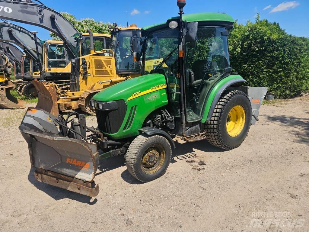 John Deere 3720 Tractoren