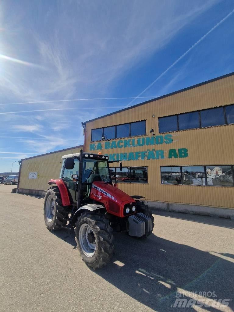 Massey Ferguson 5445 Tractoren