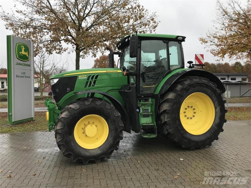 John Deere 6215R Tractoren