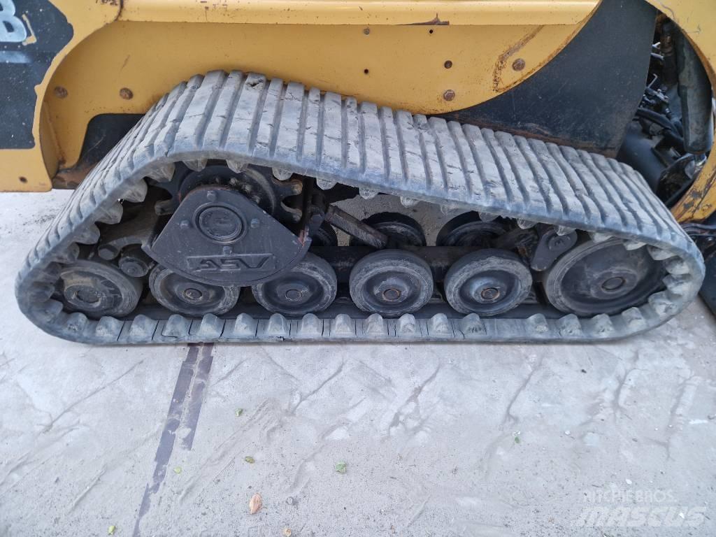 CAT 247 B Schrankladers