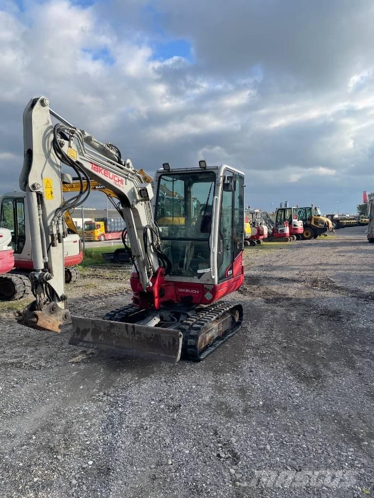 Takeuchi TB 230 Minigraafmachines < 7t