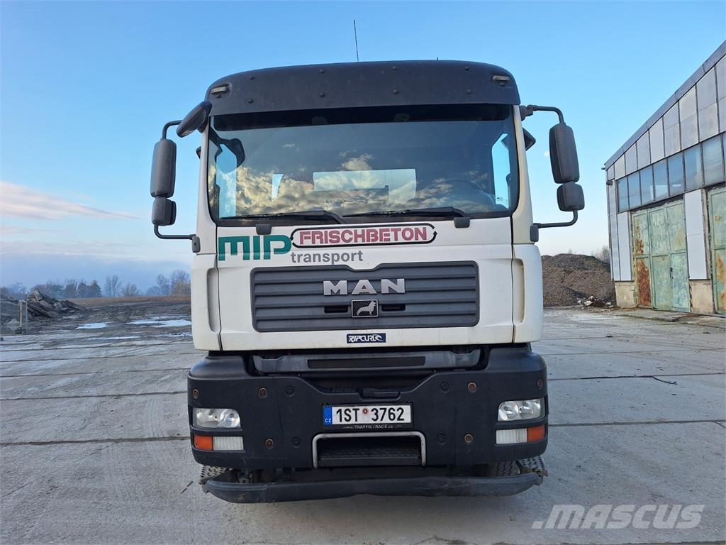 MAN TGA 35.400 8X4 Chassis met cabine