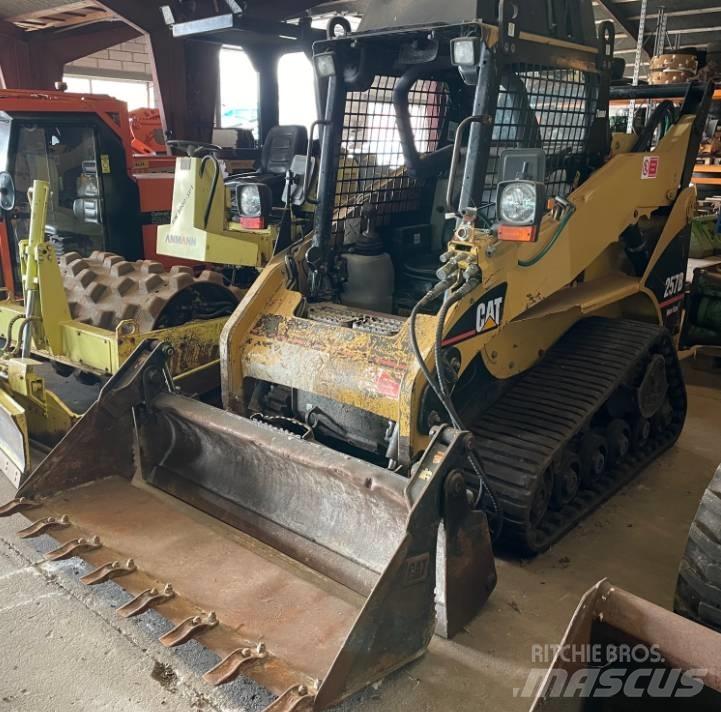 CAT 257B Schrankladers