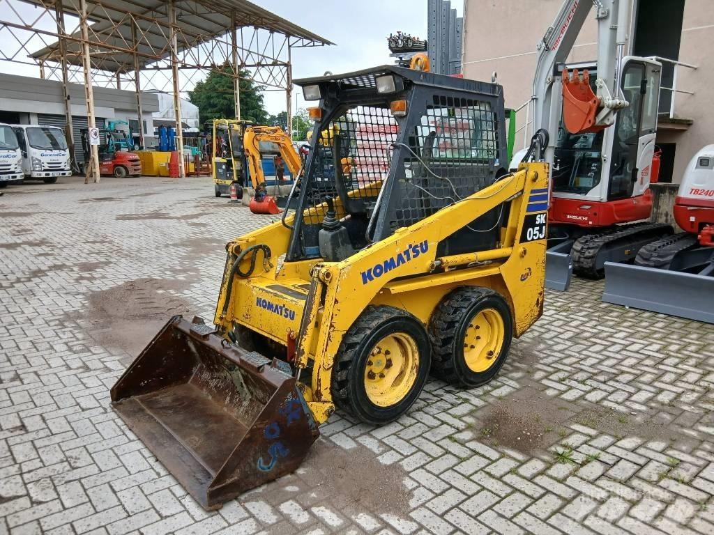 Komatsu SK 05 J Schrankladers