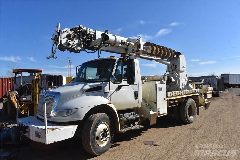 Altec D2045TR Mobiele Boorinstallatie