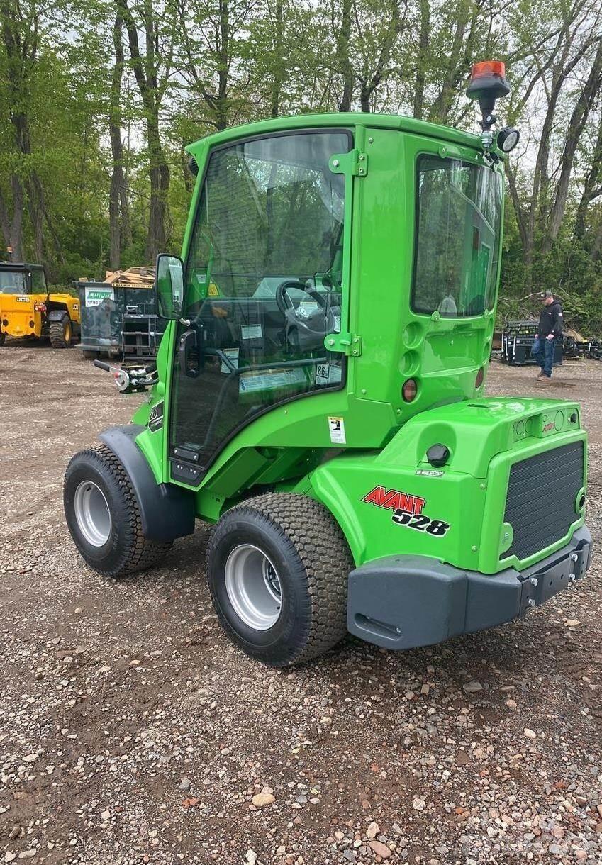 Avant 528 Wielladers