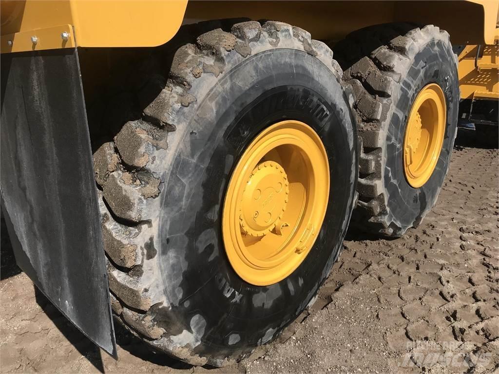 Bell B30E Water tankwagens