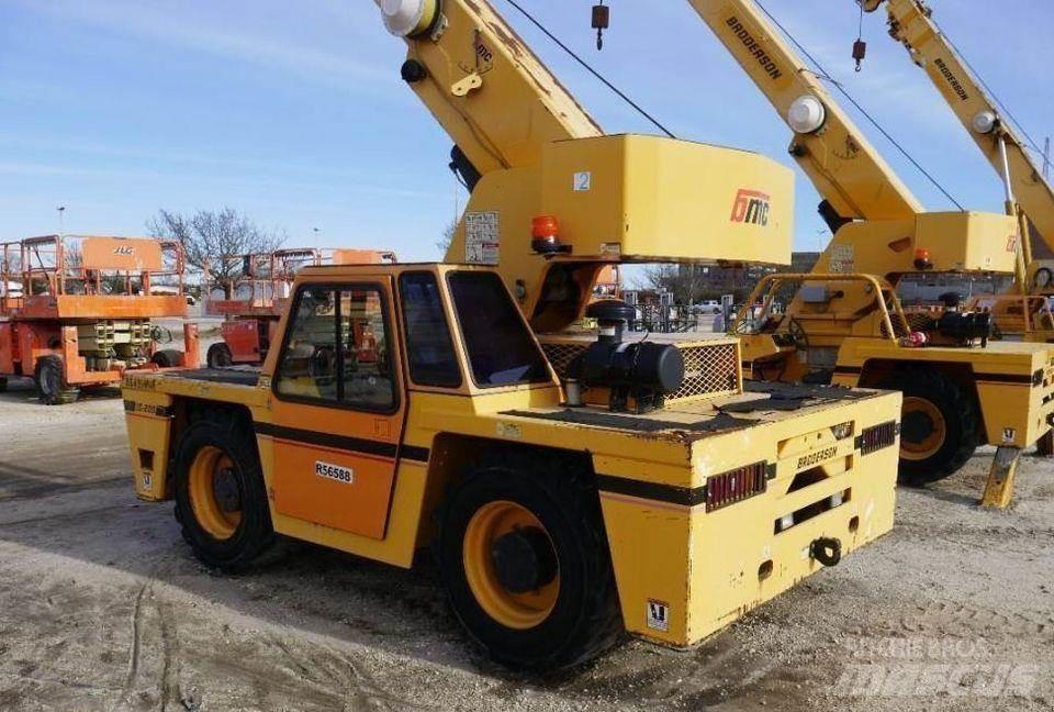 Broderson IC200-3G Ruwterrein kranen