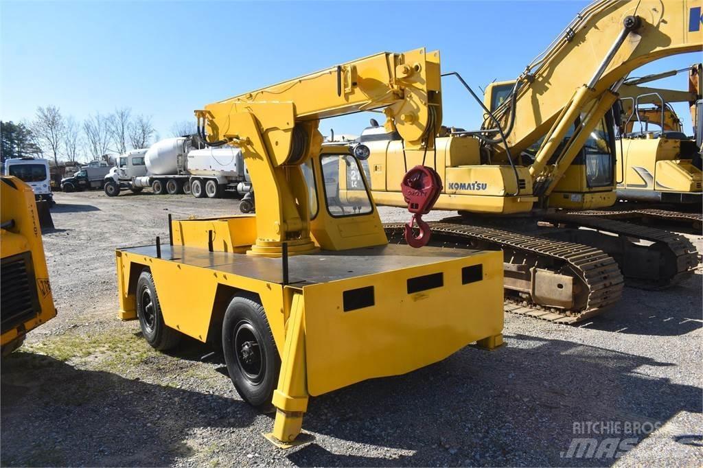 CASE 3330B Ruwterrein kranen