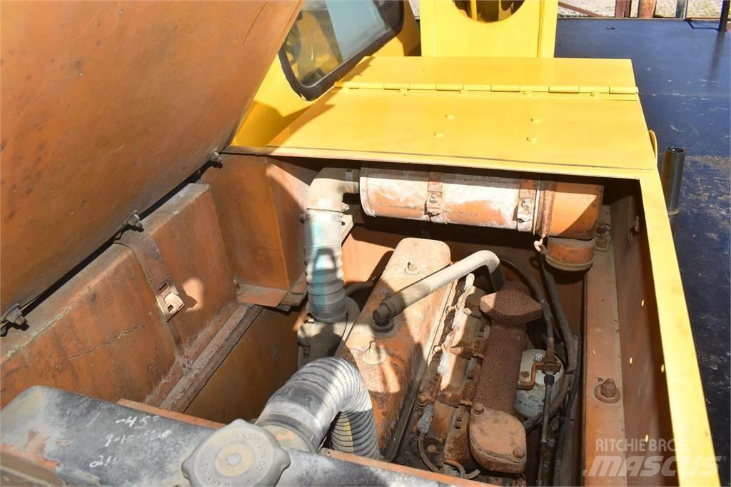 CASE 3330B Ruwterrein kranen