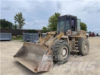 CASE 621B Wielladers