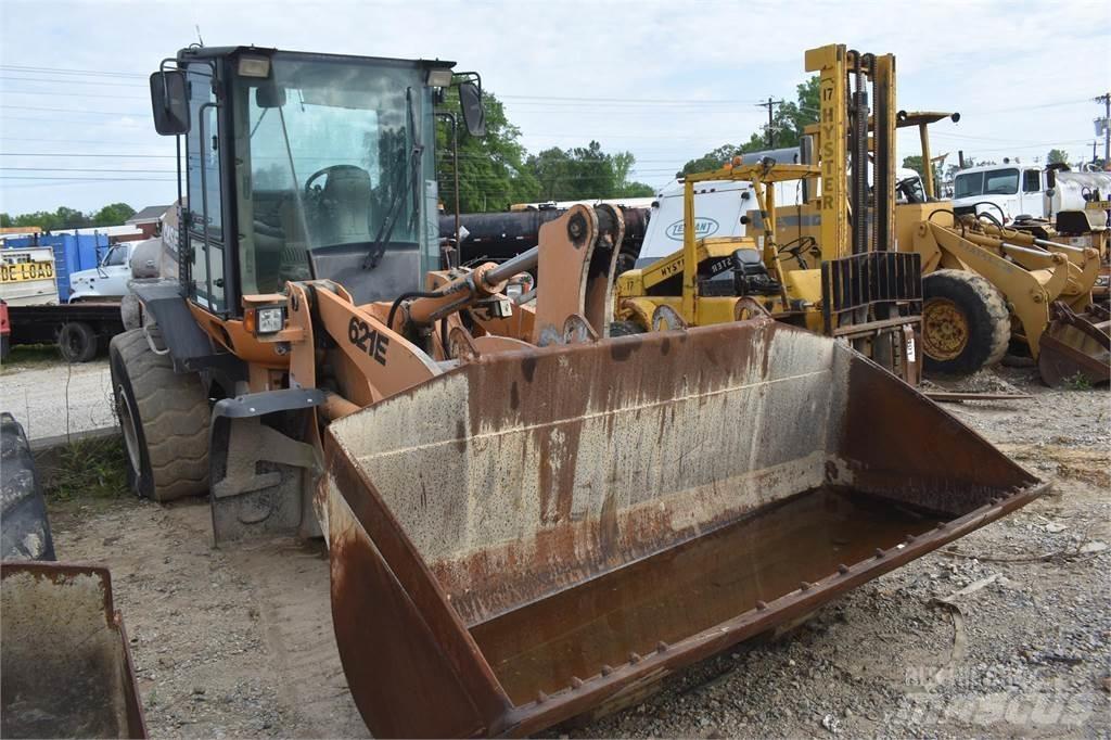 CASE 621E Wielladers