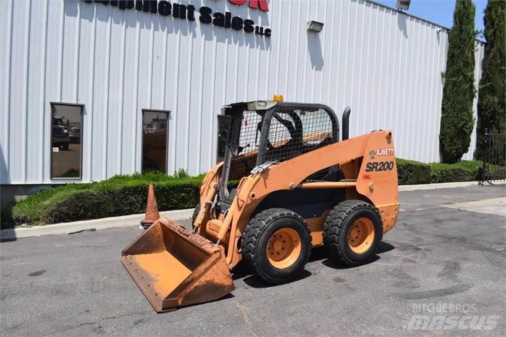 CASE SR200 Schrankladers