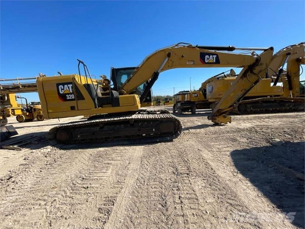 CAT 320 Rupsgraafmachines
