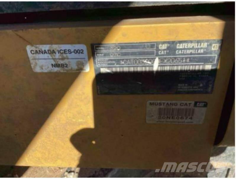 CAT 320 Rupsgraafmachines