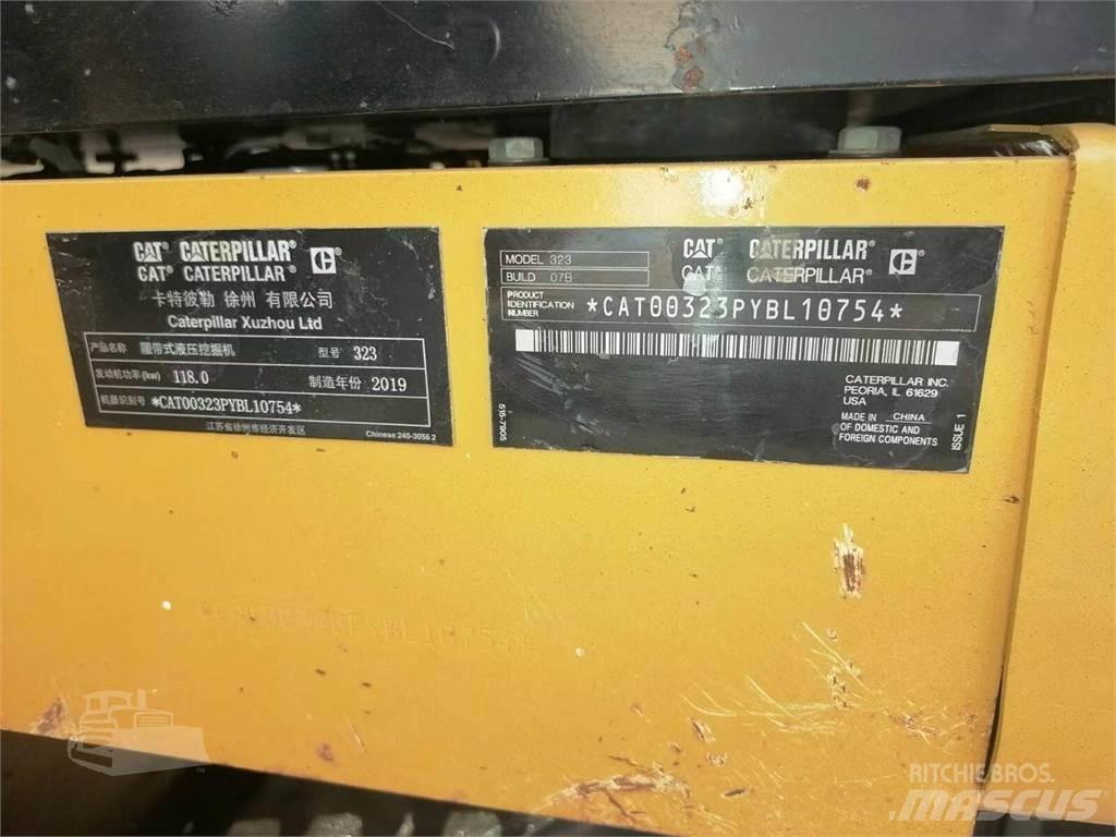 CAT 323 Rupsgraafmachines