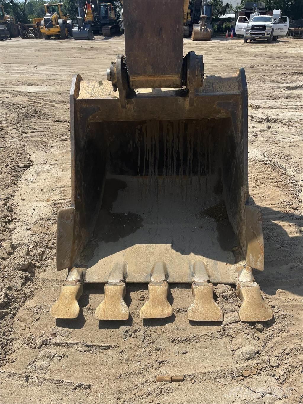 CAT 325C Rupsgraafmachines