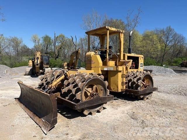 CAT 815 Afvalpersen