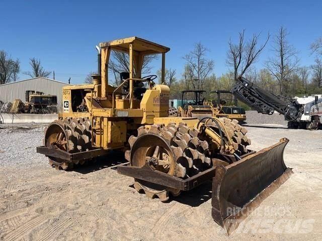 CAT 815 Afvalpersen