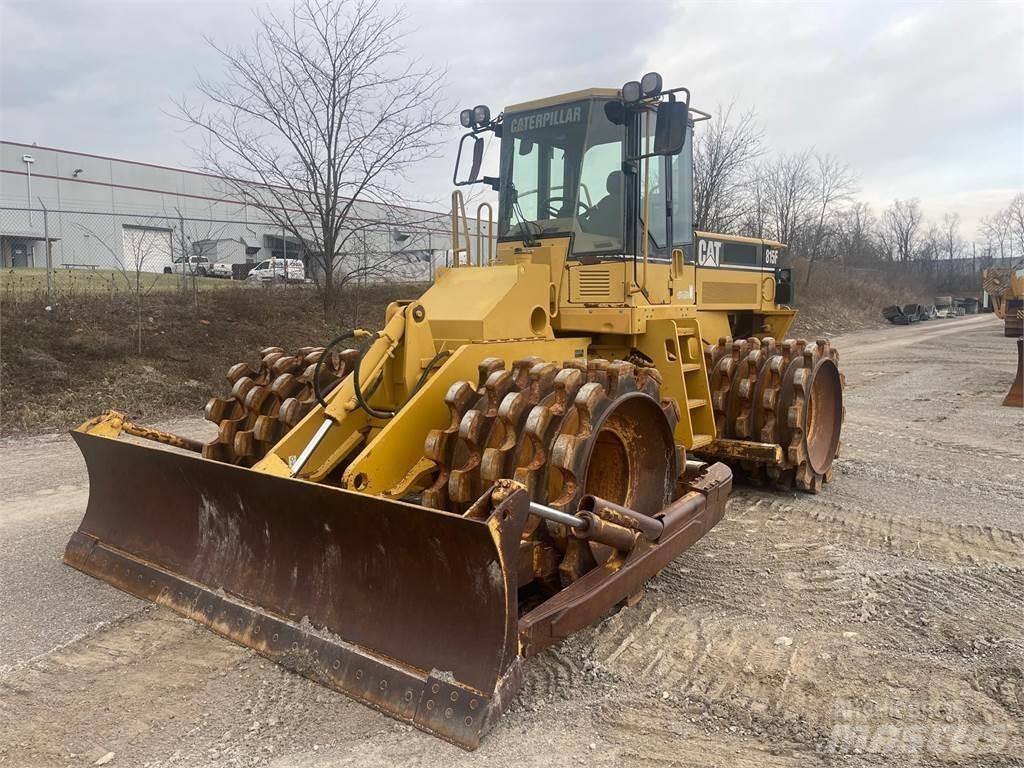CAT 815F Afvalpersen