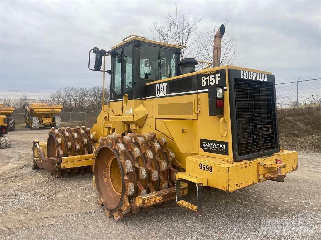 CAT 815F Afvalpersen