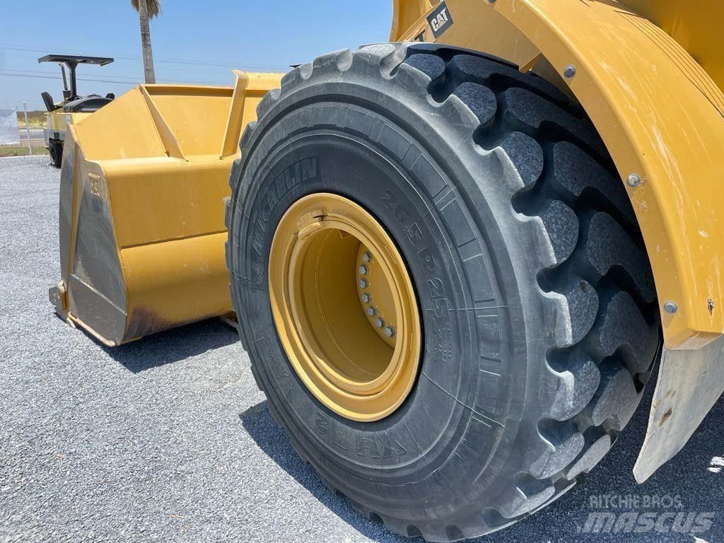 CAT 972M Wielladers