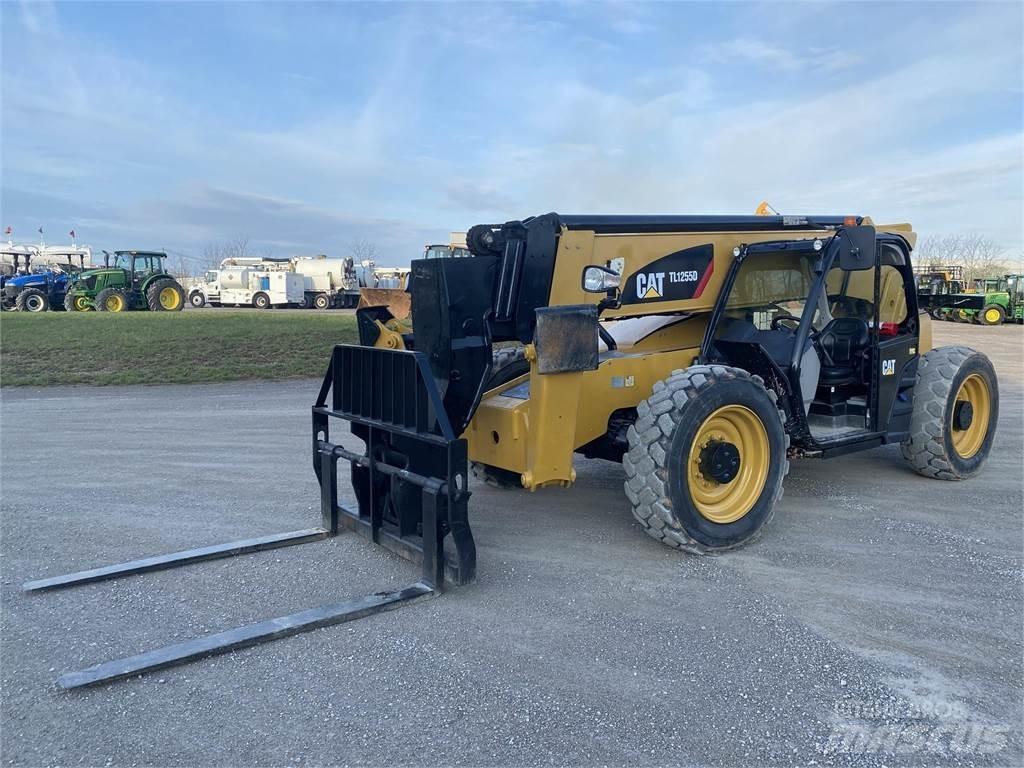 CAT TL1255D Verreikers