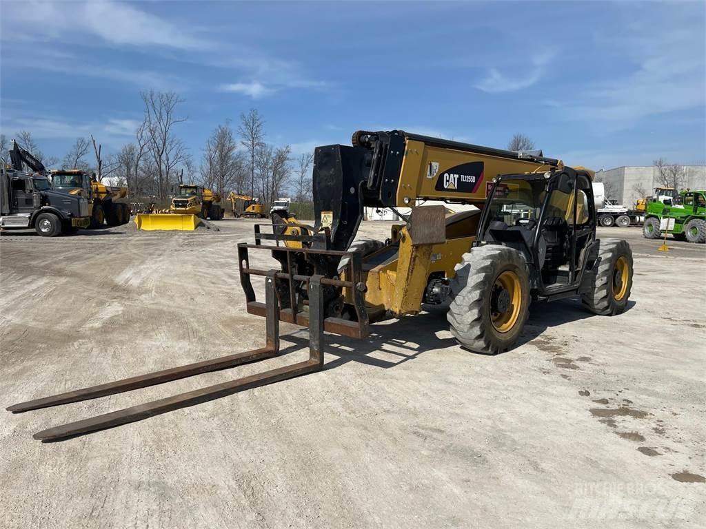 CAT TL1255D Verreikers