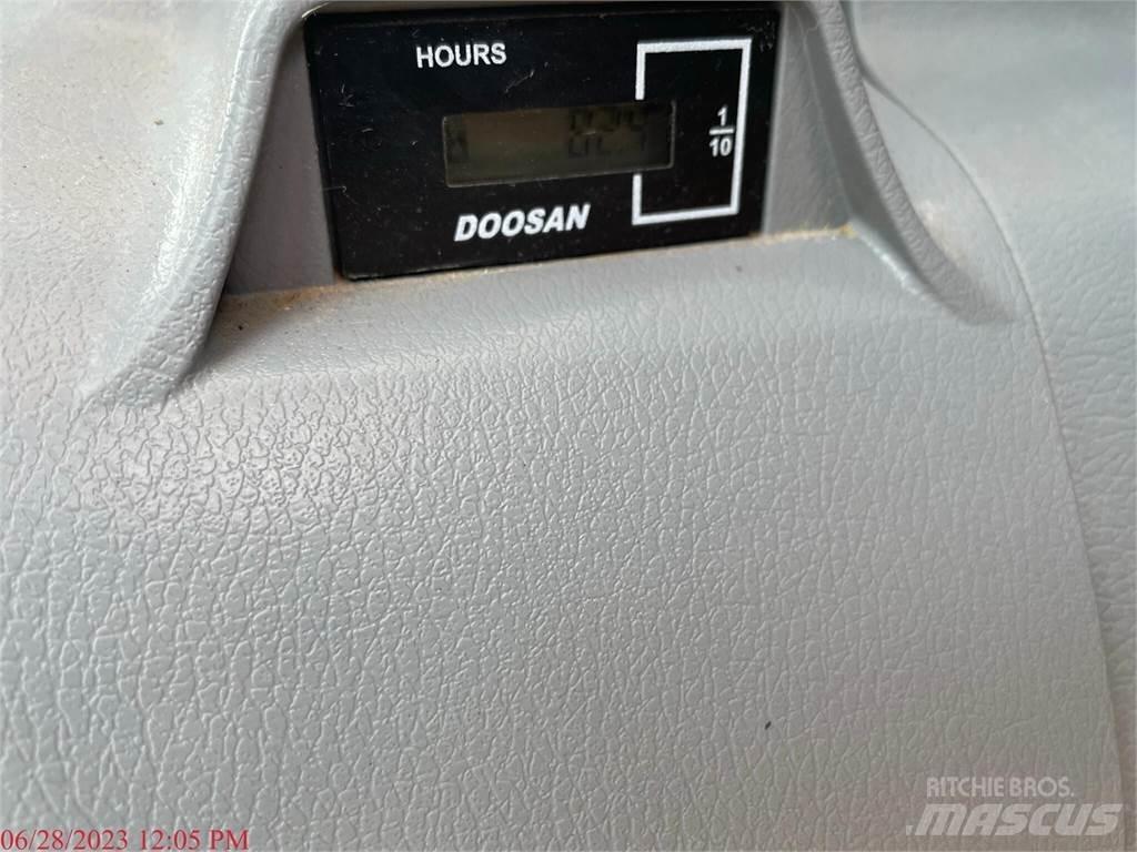 Doosan DX140 LC-5 Rupsgraafmachines