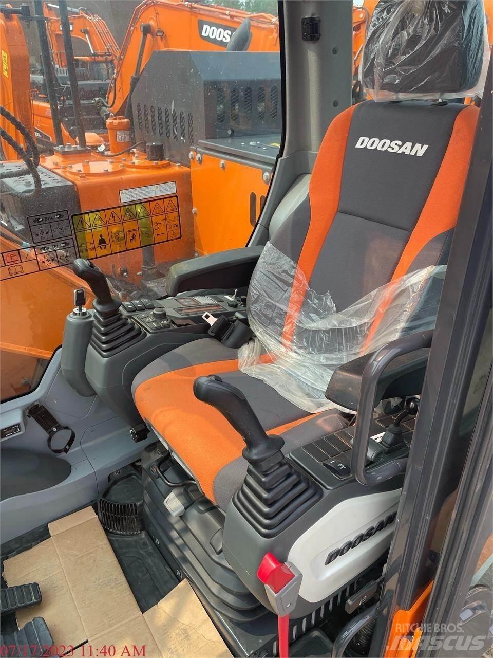 Doosan DX140 LC-5 Rupsgraafmachines