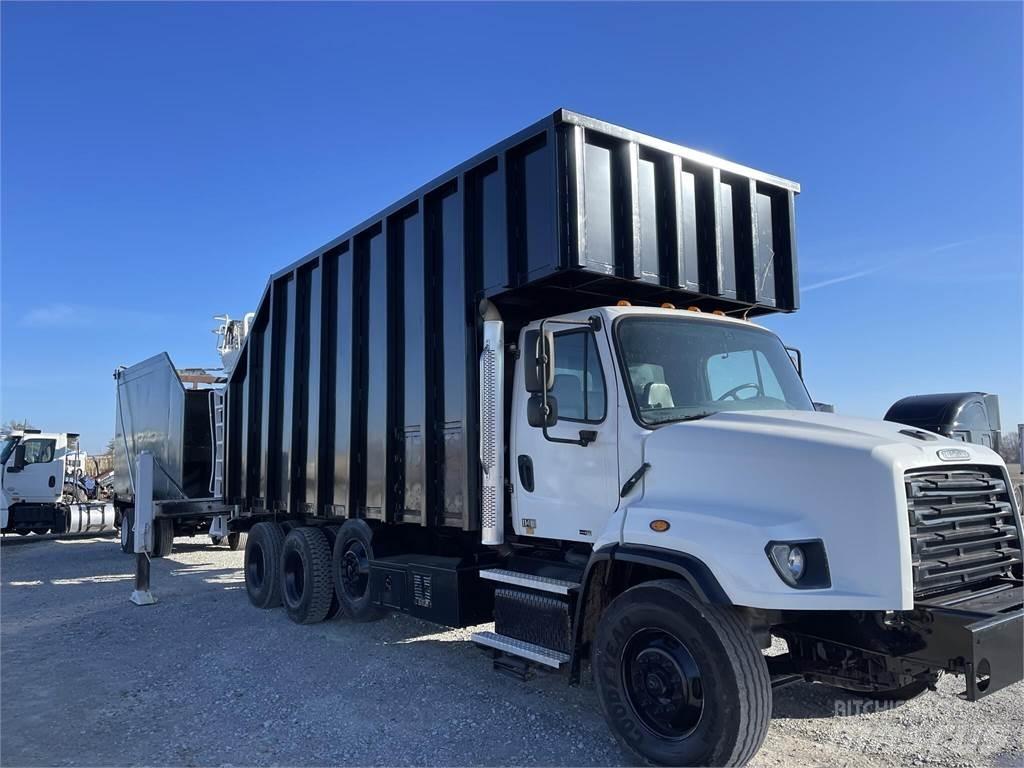 Freightliner 114SD Vlakke laadvloer met kraan