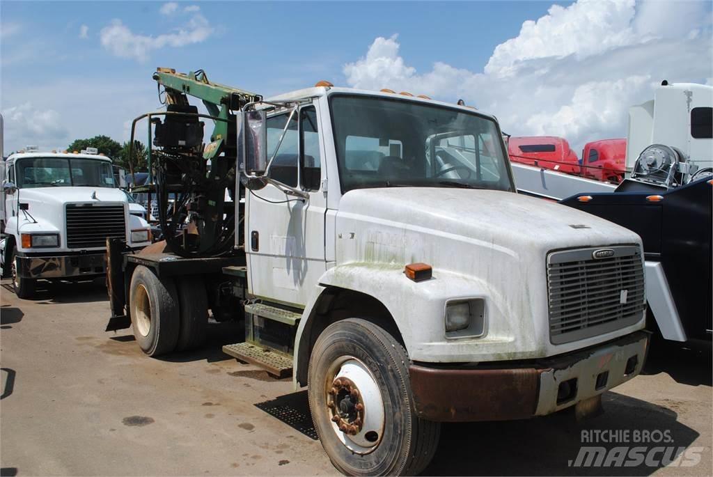 Freightliner FL70 Vlakke laadvloer met kraan