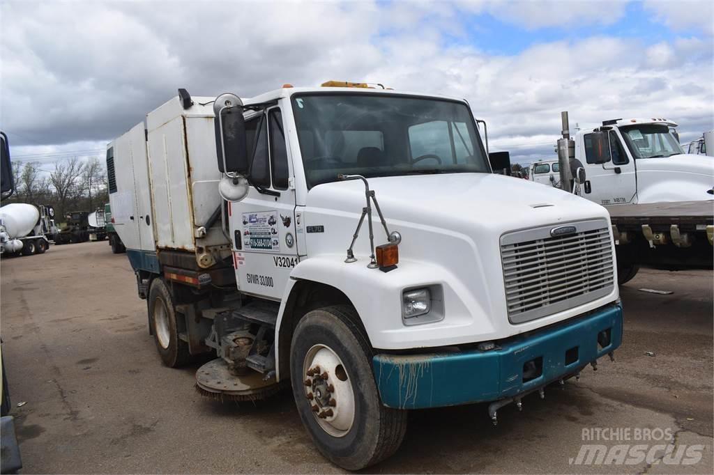 Freightliner FL70 Veegwagens