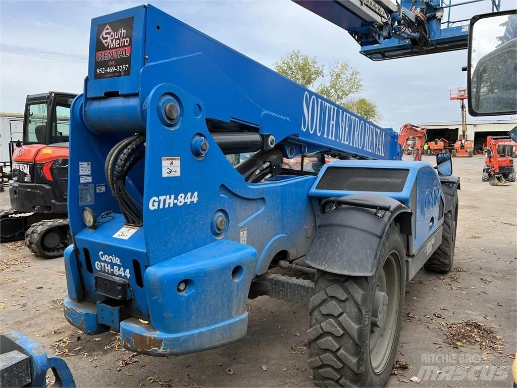 Genie GTH844 Verreikers
