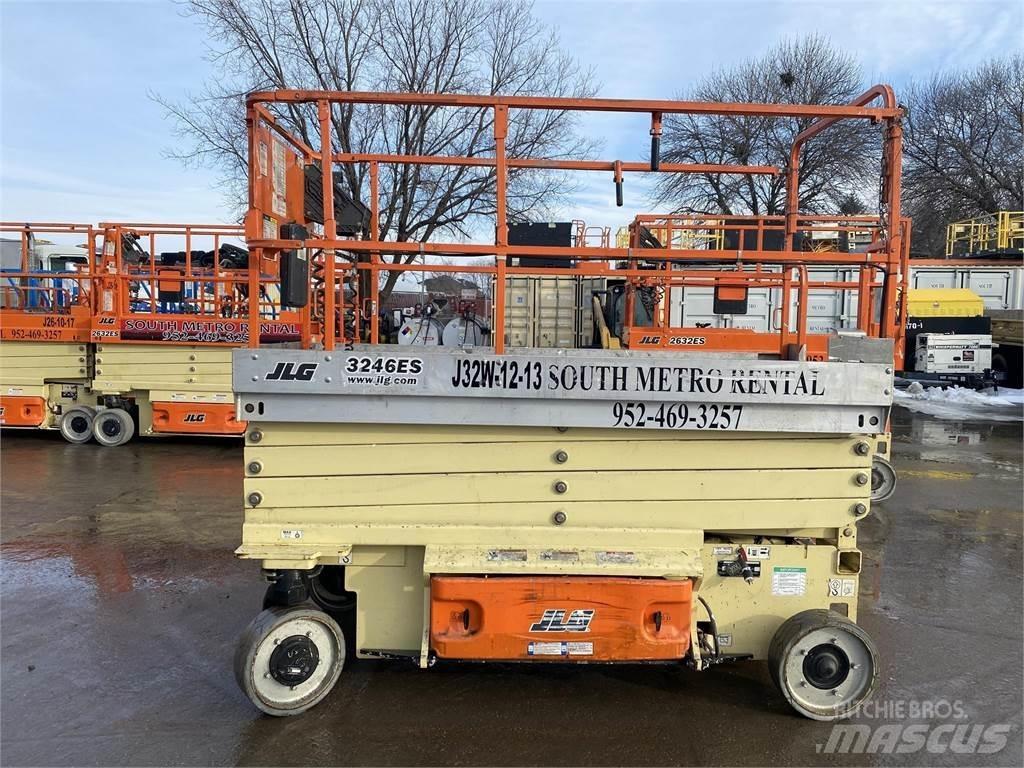 JLG 3246ES Schaarhoogwerkers