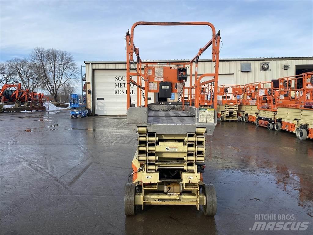 JLG 3246ES Schaarhoogwerkers