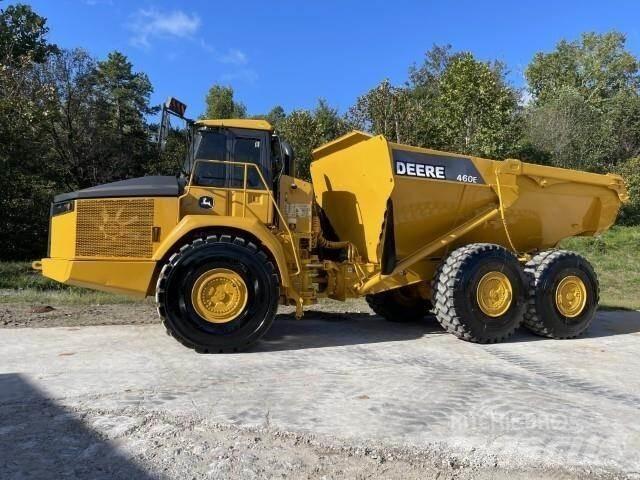 John Deere 460E Knik dumptrucks